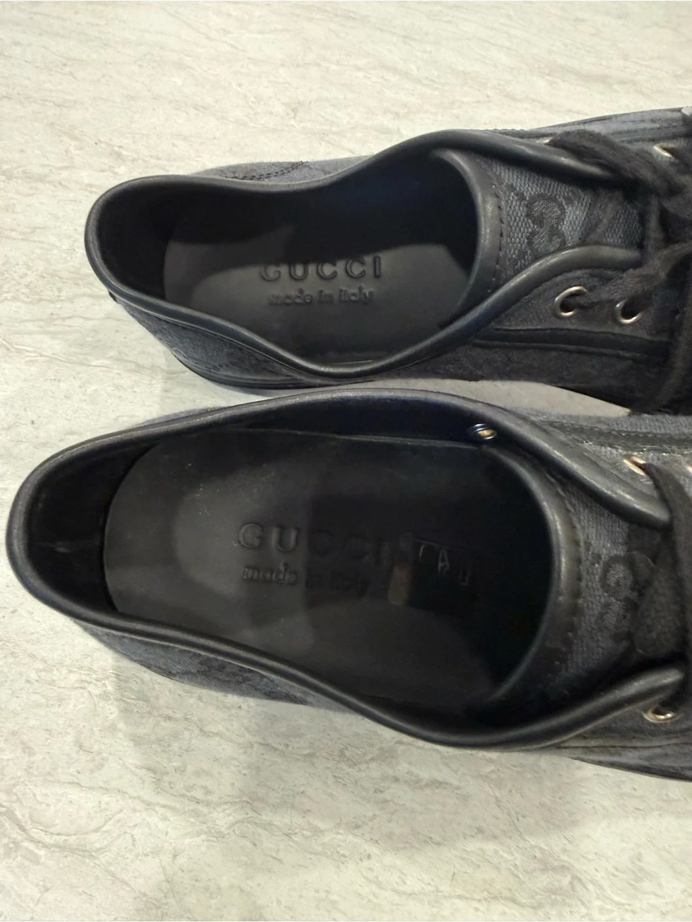 Gucci Black Low-Top Lace-Up Sneakers